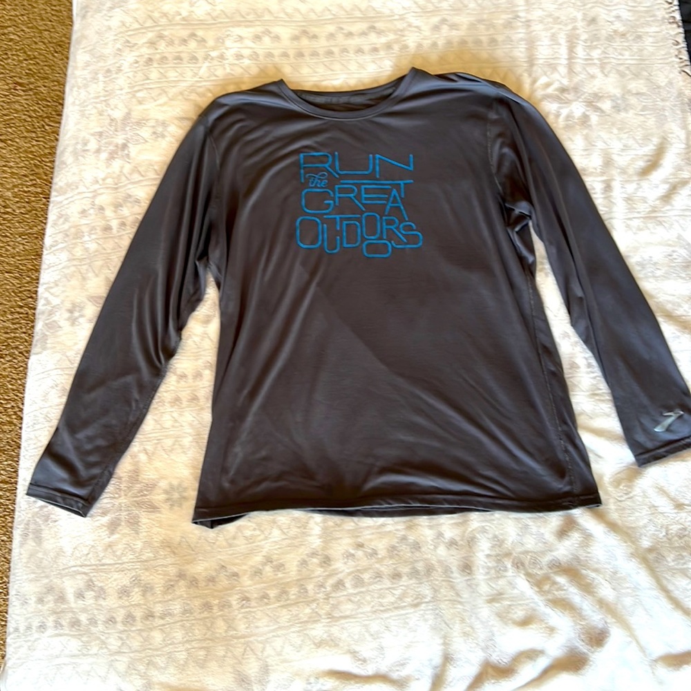 Brooks Run shirt long sleeve moisture wicking men’s XL dri-fit
